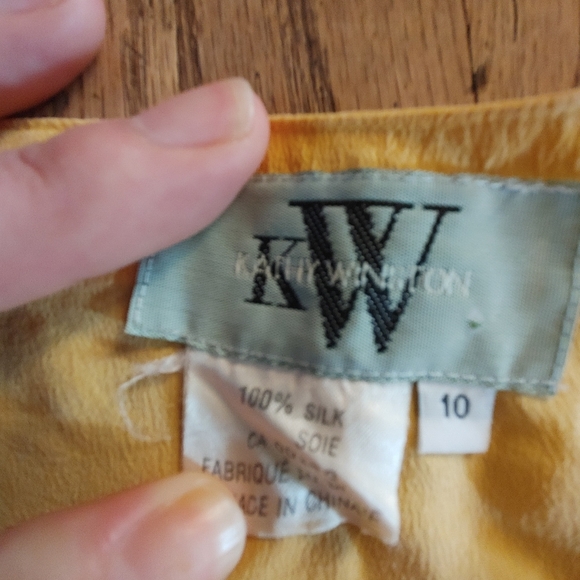 Yellow silk top - Picture 2 of 3